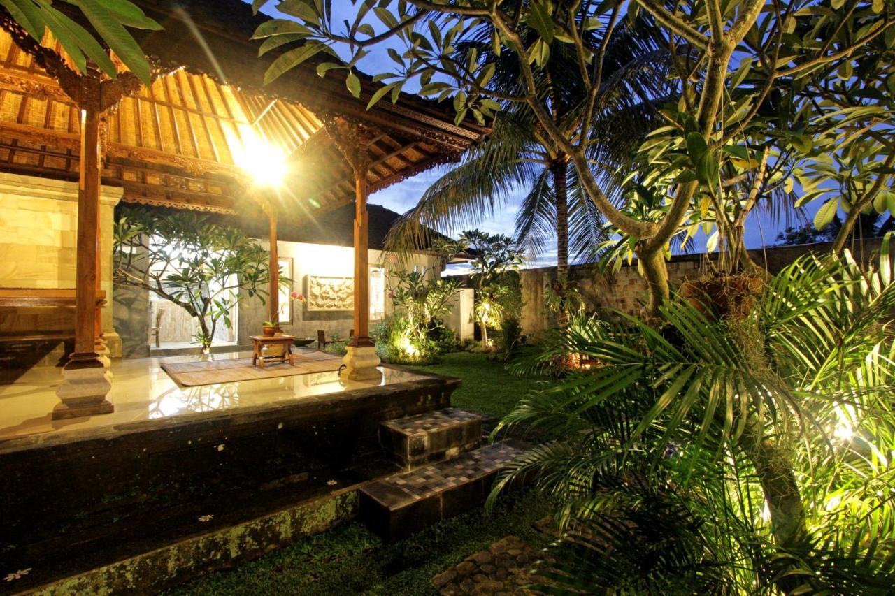Sari House Ubud - Balinese Style Homestay Dış mekan fotoğraf