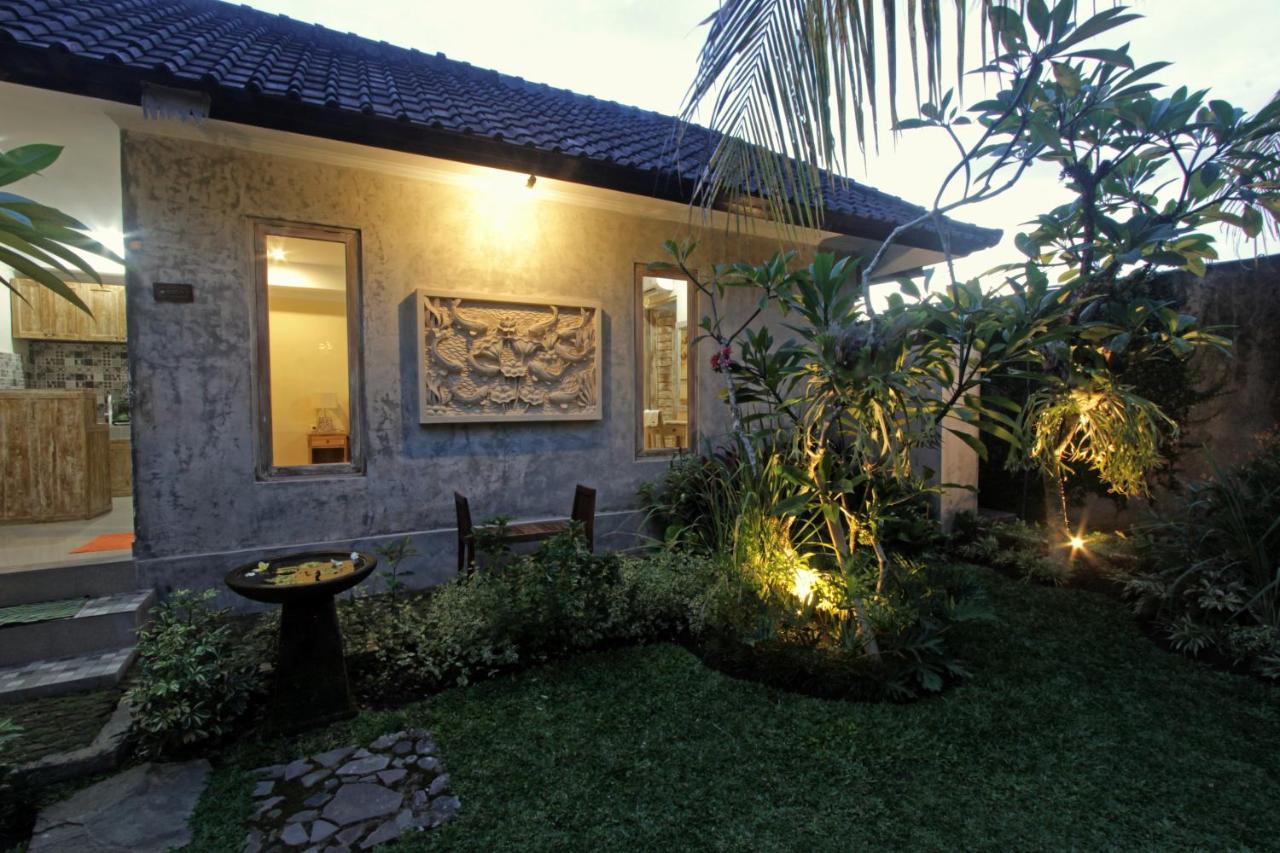 Sari House Ubud - Balinese Style Homestay Dış mekan fotoğraf
