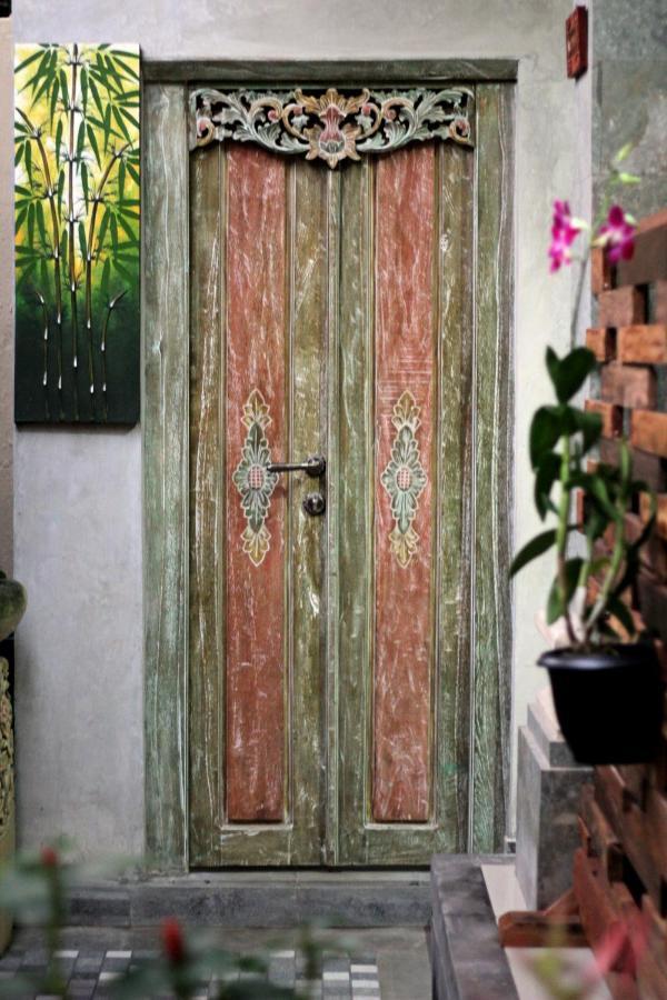 Sari House Ubud - Balinese Style Homestay Dış mekan fotoğraf