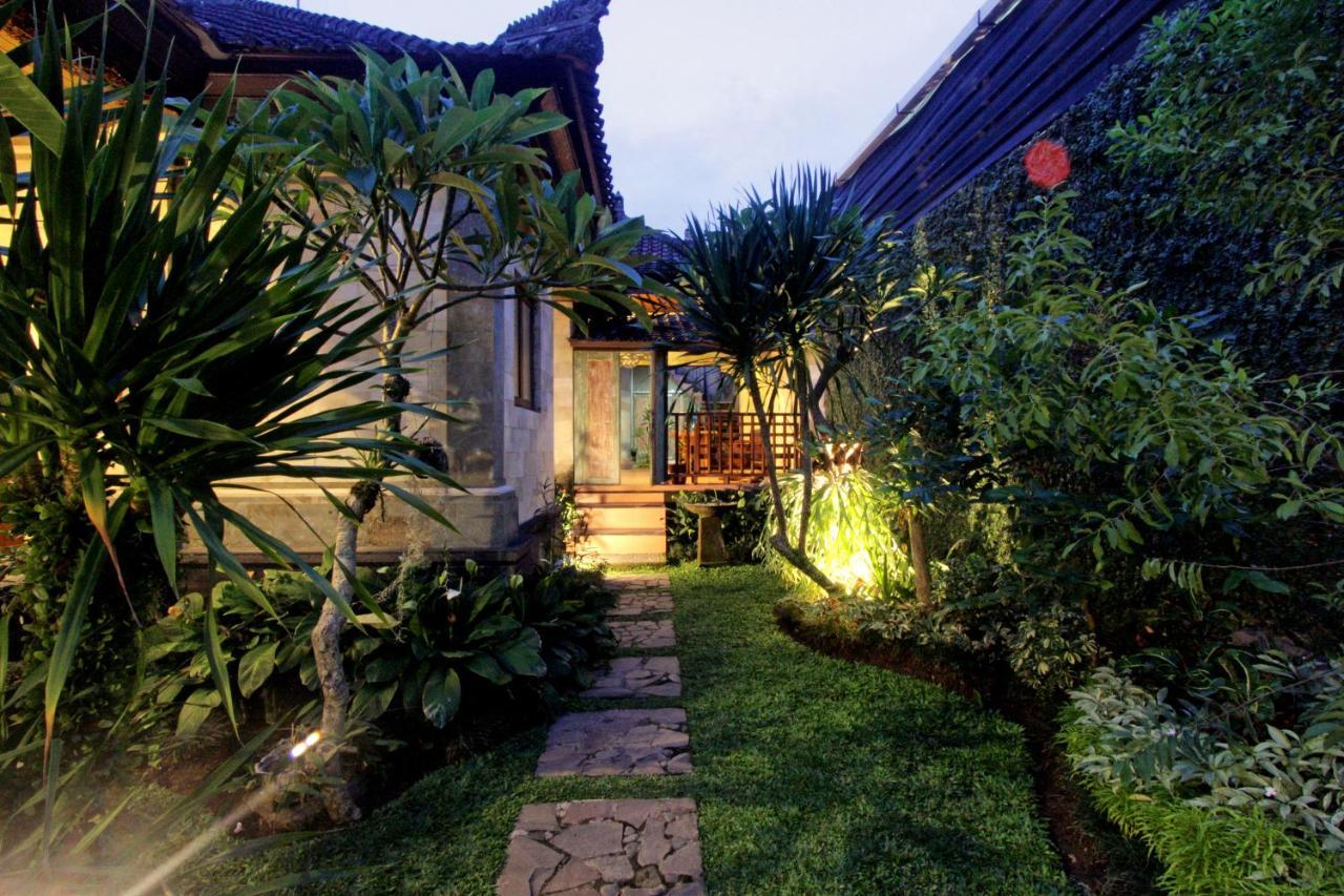 Sari House Ubud - Balinese Style Homestay Dış mekan fotoğraf